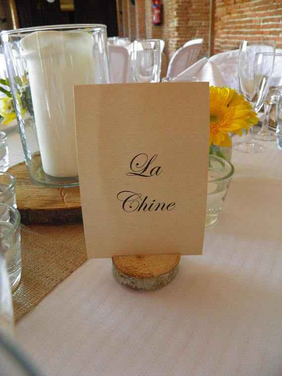 l'autre côté avec le nom d'une fleur