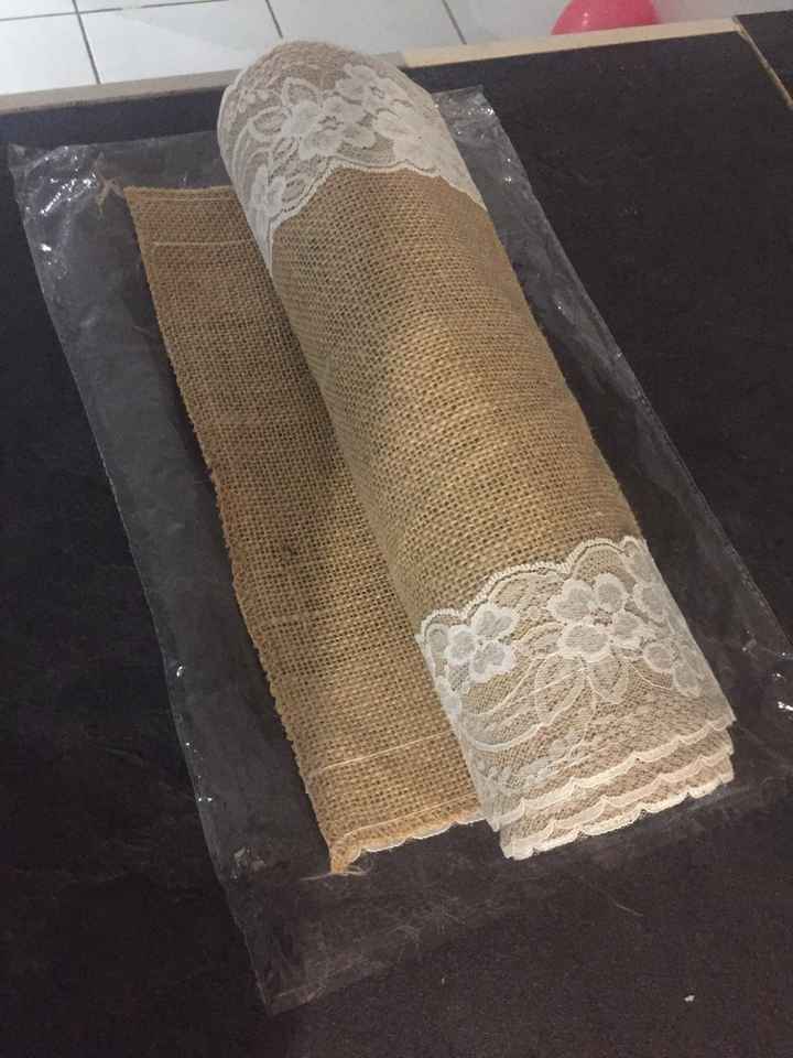 Chemin de table en toile de jute ? - 1