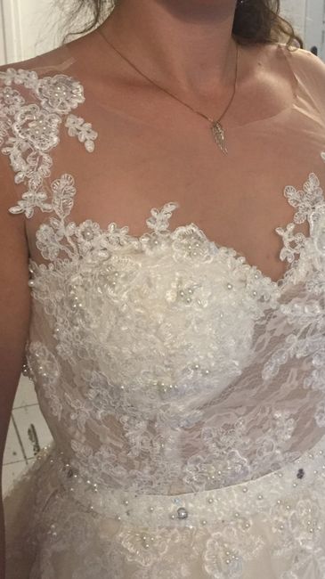Une robe avec des perles - 1