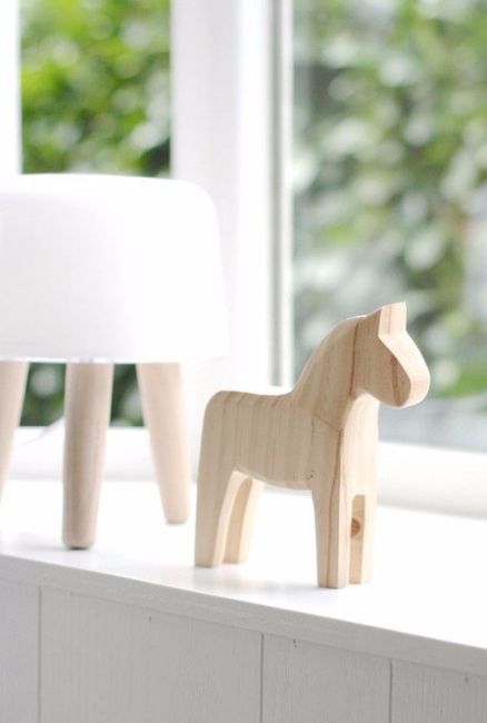 Cheval en bois à peindre 