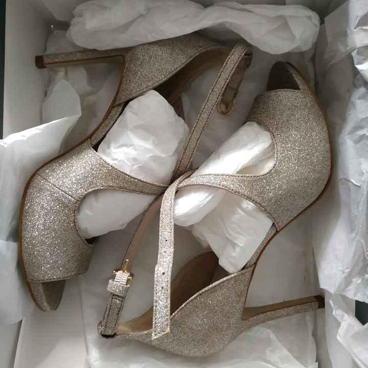 Chaussures de la cérémonie civile