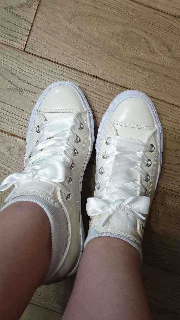 Chaussure blanche ou couleur ? - 3