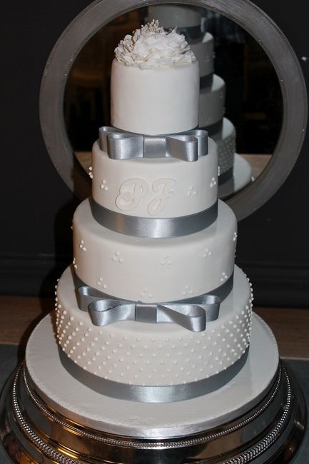 Wedding cake blanc et gris