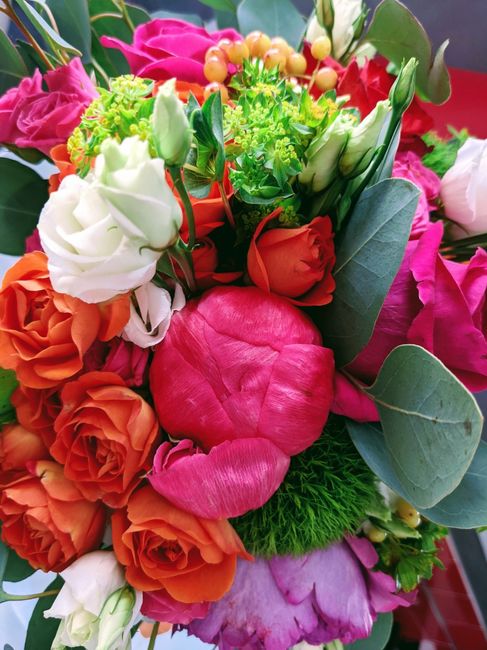 Pour votre bouquet de mariée vous préférez des roses ou des pivoines ? 1
