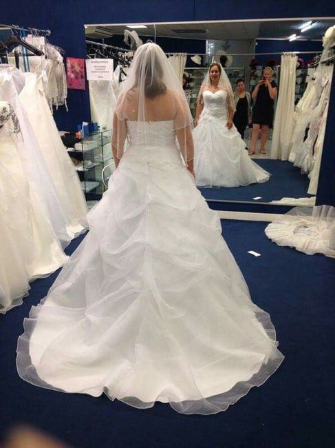 Robe des temoin - 1