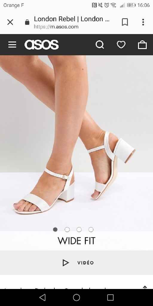 Chaussures de secours - 1