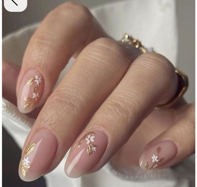 Quelle manucure est la plus jolie ? Thème du mariage, bohème et floral. 2