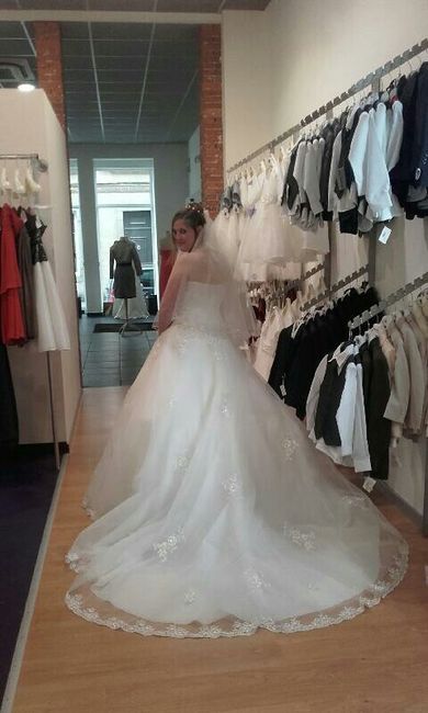 Pour vous ce sera combien de robe ? - 2