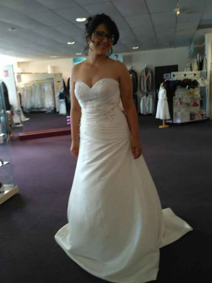 Robe chez point mariage - 1