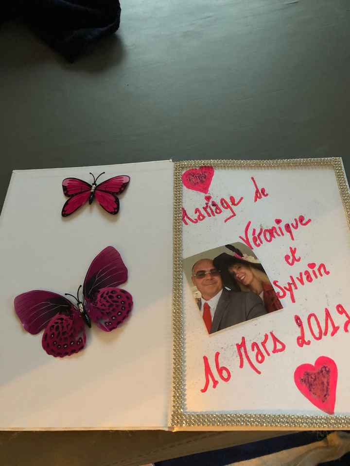 Boîte cadeaux et livre d or - 3