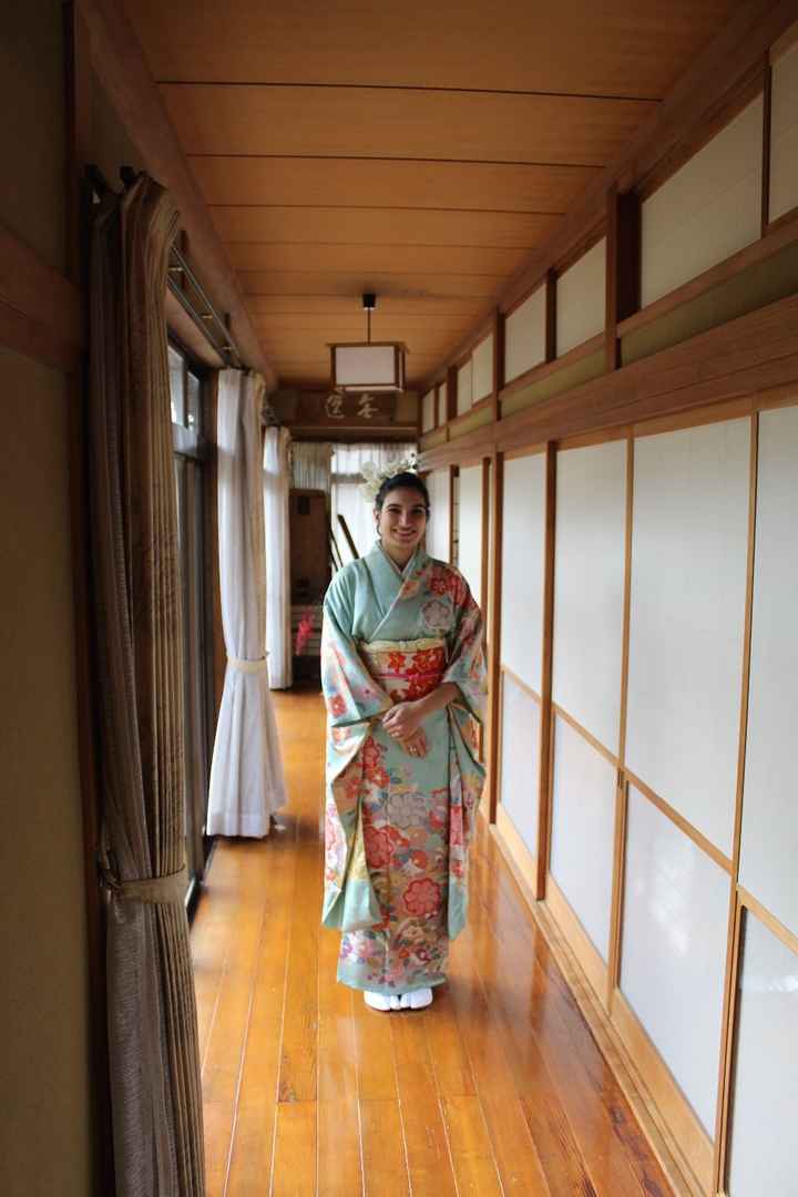 KIMONO