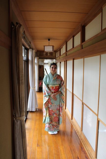 KIMONO