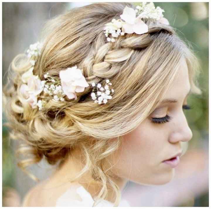fleurs cheveux