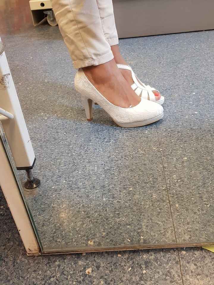 Quand tu essaie des chaussures (mais que tu n'as pas de robe) - 3