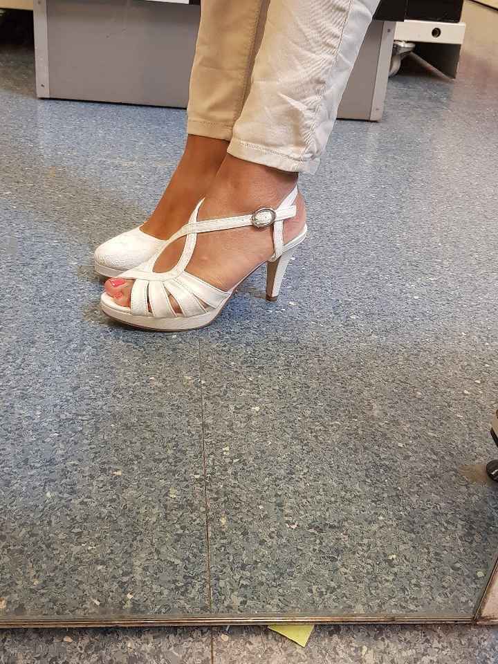 Quand tu essaie des chaussures (mais que tu n'as pas de robe) - 4