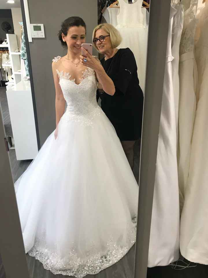 Gros stess, premier essai coiffure et reception de robe Lundi !!!! - 1