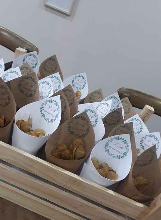 nos cornets de graine d'érable a jeter 