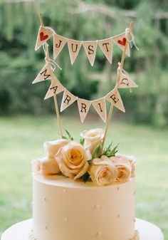 Cake topper