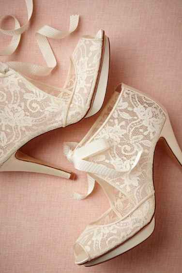 Chaussure dentelle 8