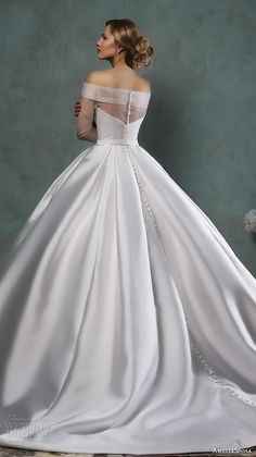 Robe satinée 1
