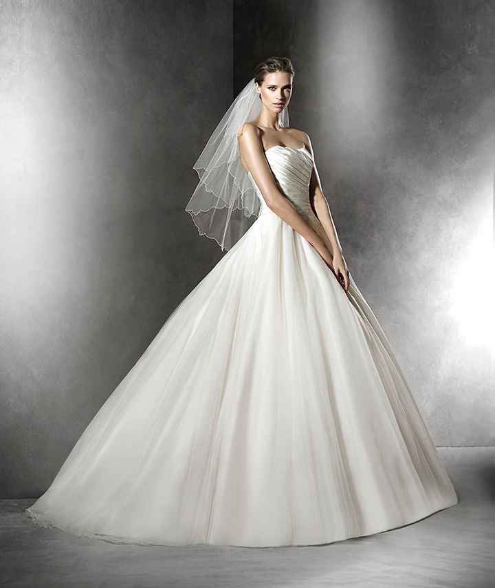 Robe 2016 Pronovias 3