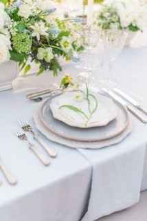 Pantone Greenery