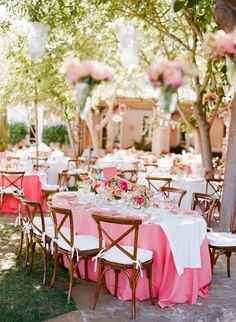 Pantone Pink Yarrow