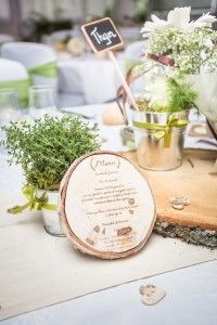 Menu sur rondin