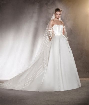 Robe satinée 7
