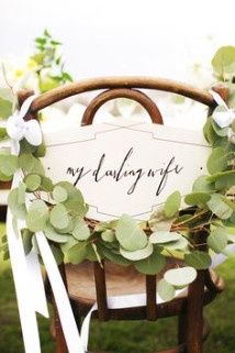 Pantone Greenery