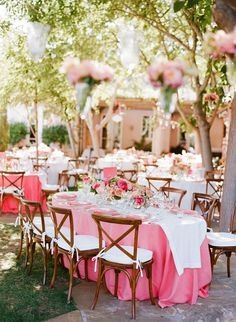 Pantone Pink Yarrow