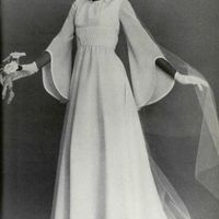 Petit délire : quel était le type de robe de mariée, l'année de ma naissance ? ( Oui, je sais, je ne