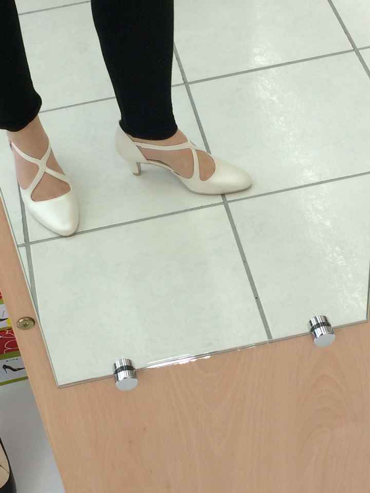Les chaussures... quelle galère!! - 1