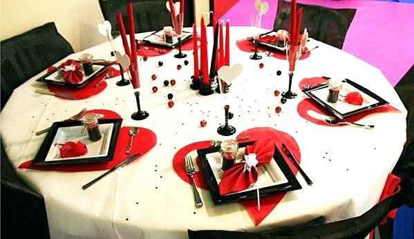 TABLE DECO