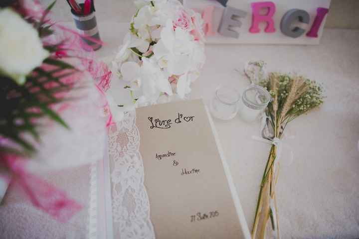 Table livre d'or, urne et arbre à empreinte