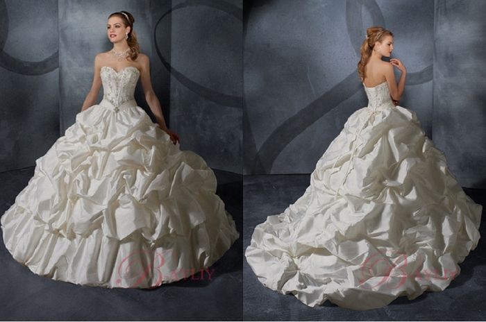 ma belle robe pour l'église ^^ 