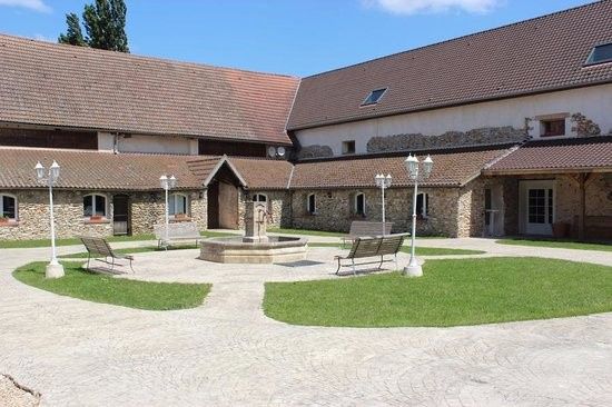 La Ferme de la Petite Loge, les salles sont magnifiques
