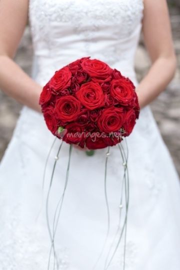 Bouquet rond de roses rouges