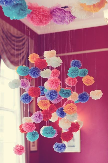 Suspension avec pompons