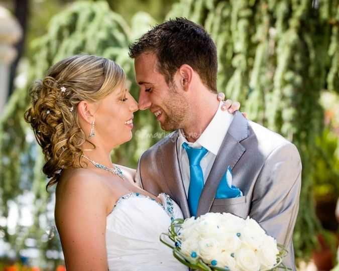 Couple avec cdode couleur turquoise
