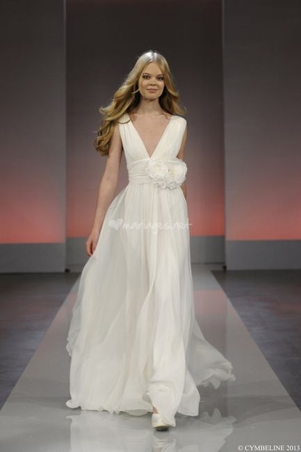 La robe de mariée du 9 avril 2013 est...