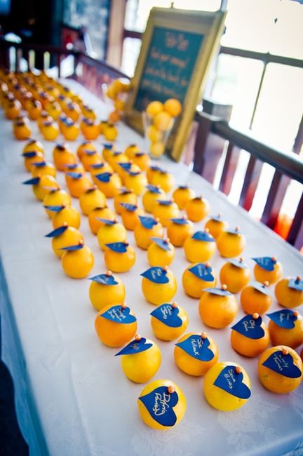 Qui fait des marque-places ou escort cards avec des fruits ?