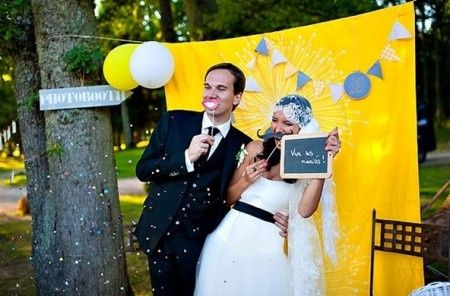 Votez pour votre photobooth favorite et la photo la   aimée sera l'image du jour demain sur facebook