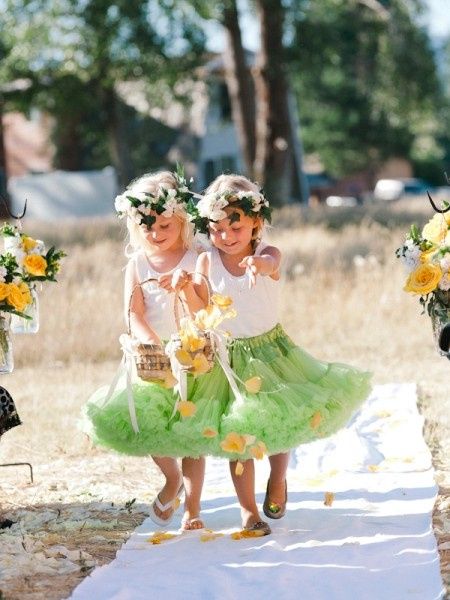 Votez pour votre photo préférée : les petites filles et les petits paniers