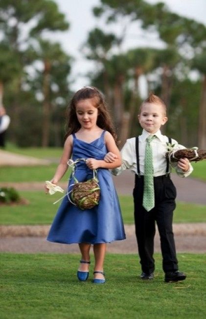 Votez pour votre photo préférée : les petites filles et les petits paniers