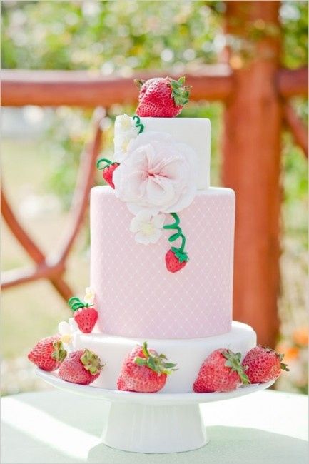 Votez pour votre photo de wedding cake préférée !