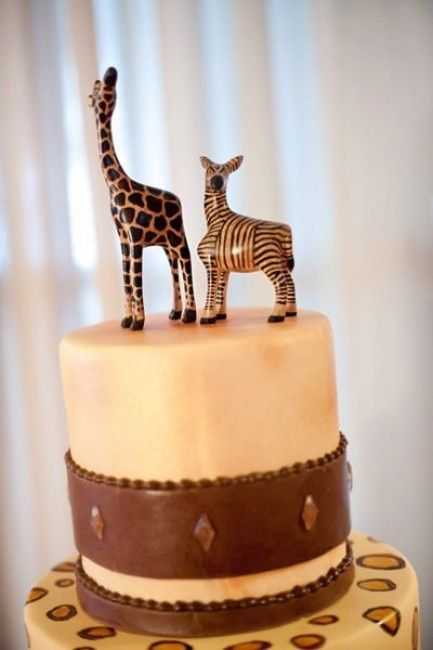 Votez pour votre figurine de gâteau de mariage préférée !