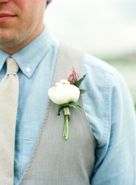 Votez pour votre boutonnière de marié préférée !!!
