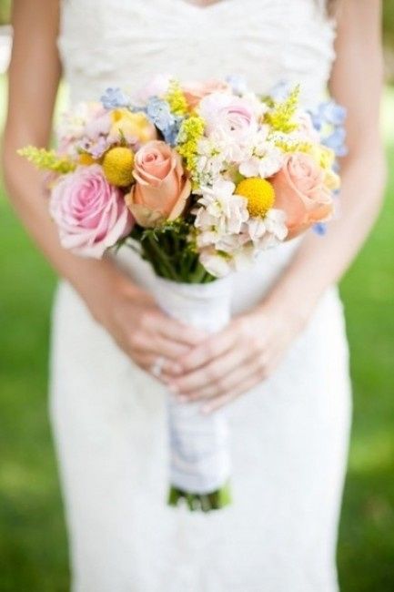 Votez pour votre bouquet préférée parmi 12 photos !