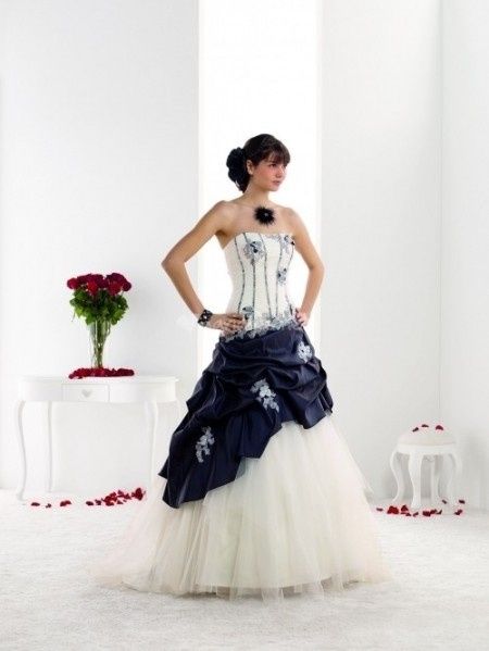 Robes de mariée bleues